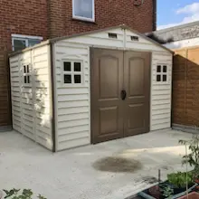 Abri de jardin en résine en métal marron 7,64 m² — contenu détaillé 11