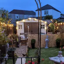 Abri de jardin en résine en métal marron 7,64 m² — contenu détaillé 13