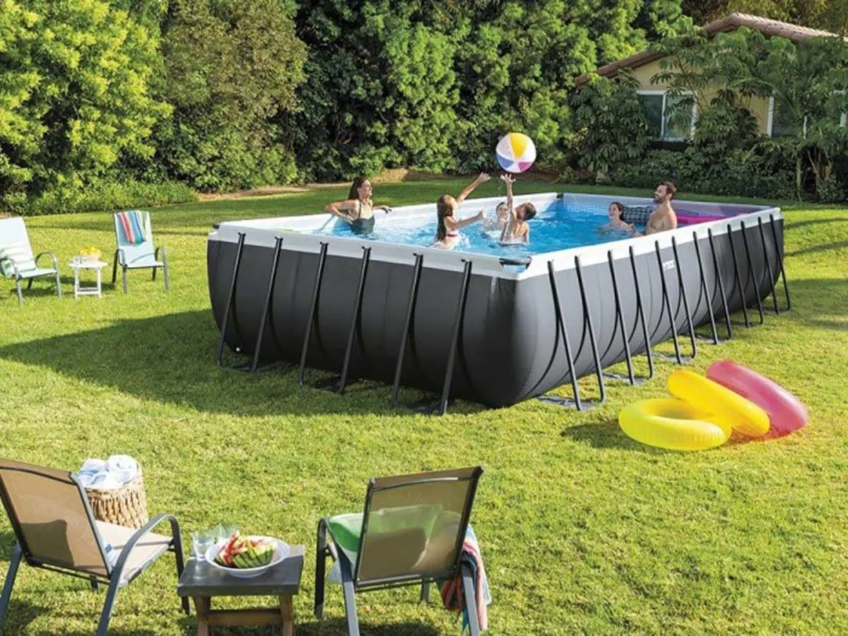 Piscine hors sol gris vue 3