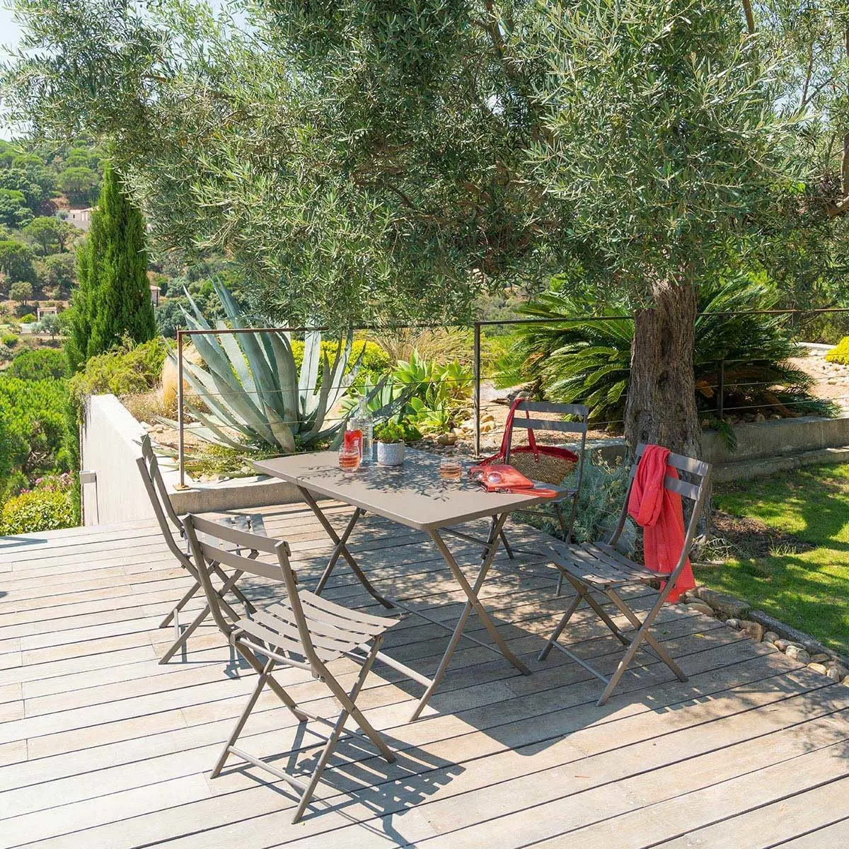 Table de jardin 4 places en métal 70 x 110 vue 2