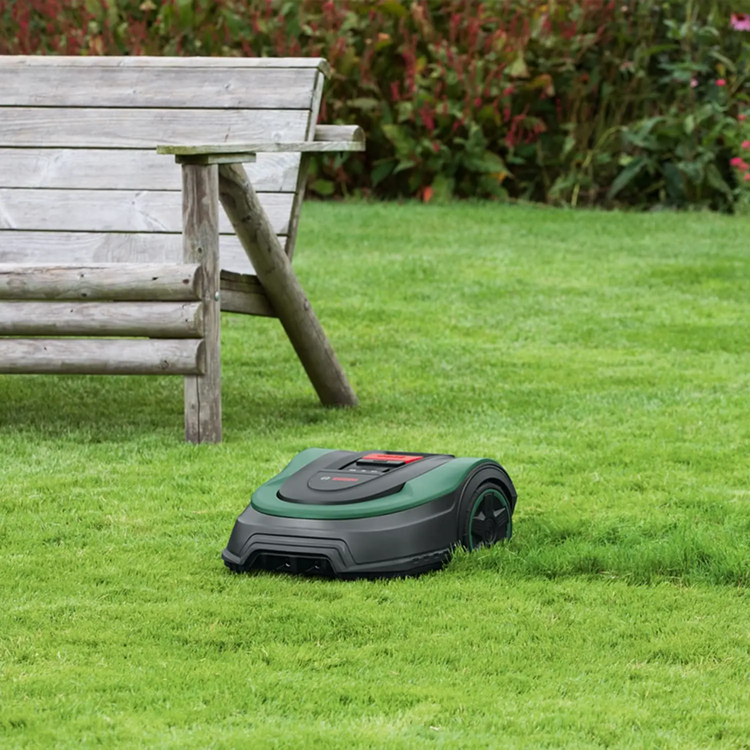 Robot tondeuse vert 700 m² vue 6