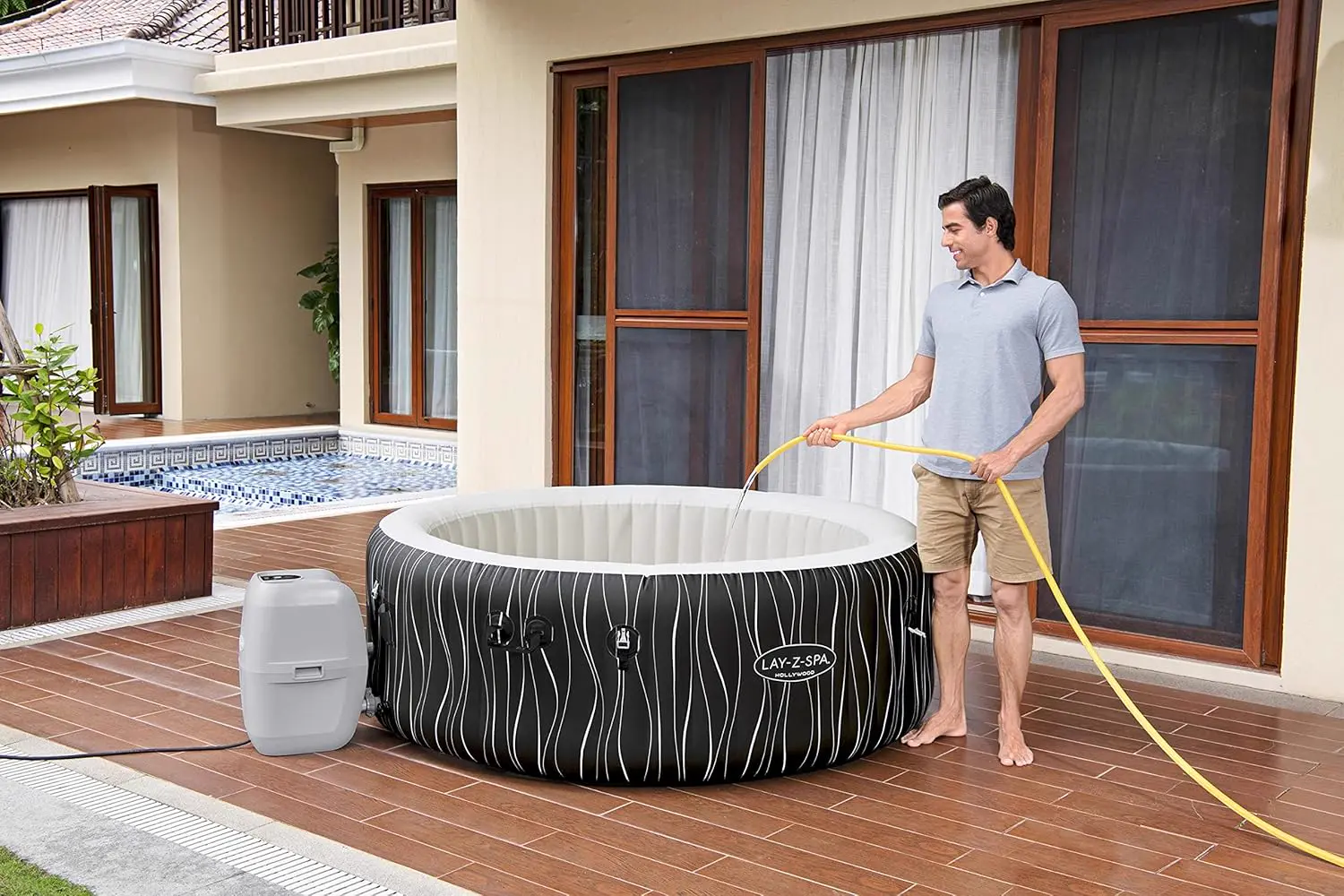 Spa gonflable 2 personnes 6 places 196 x 66 cm vue 32
