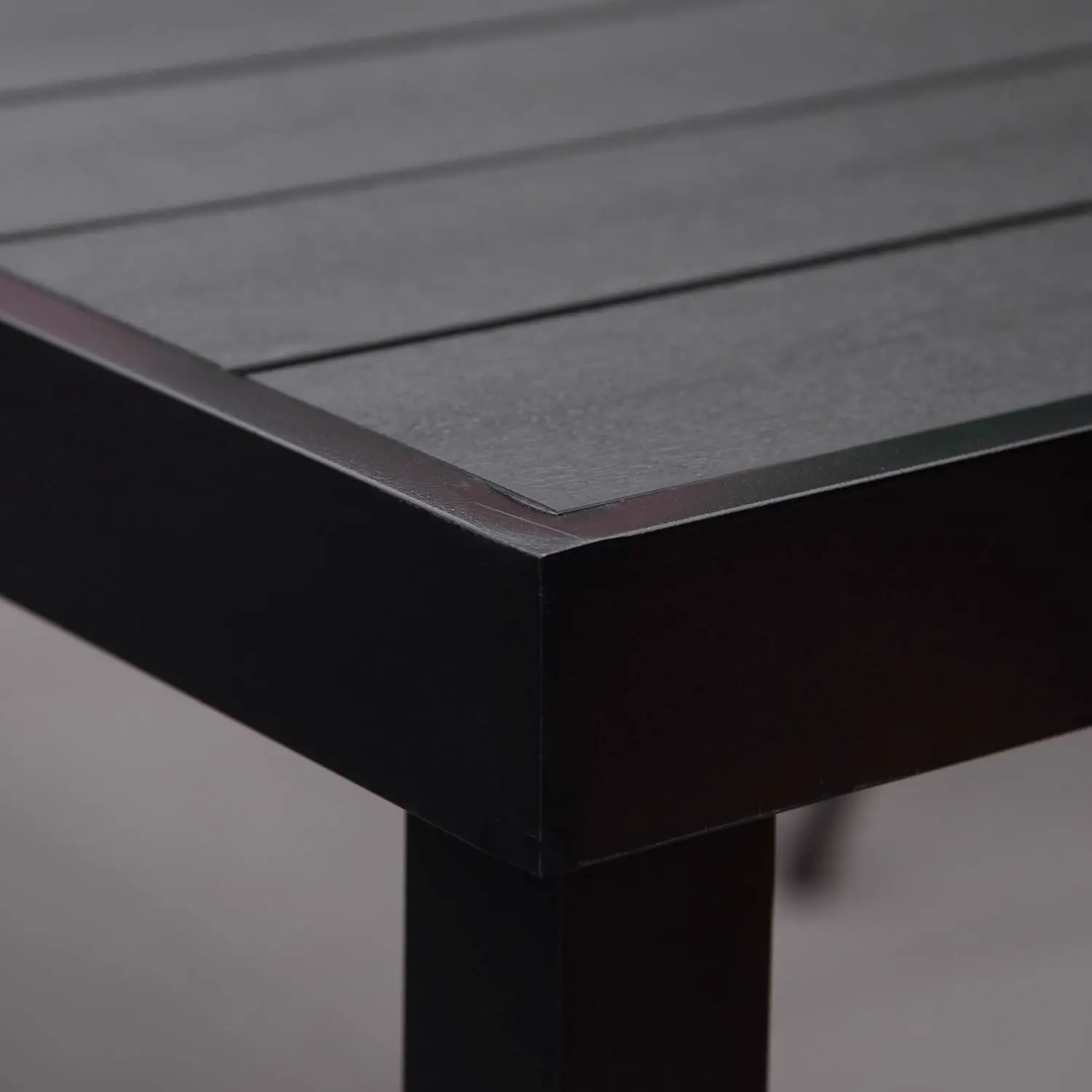Table de jardin 8 places en aluminium noir 90 x 74 cm vue 8