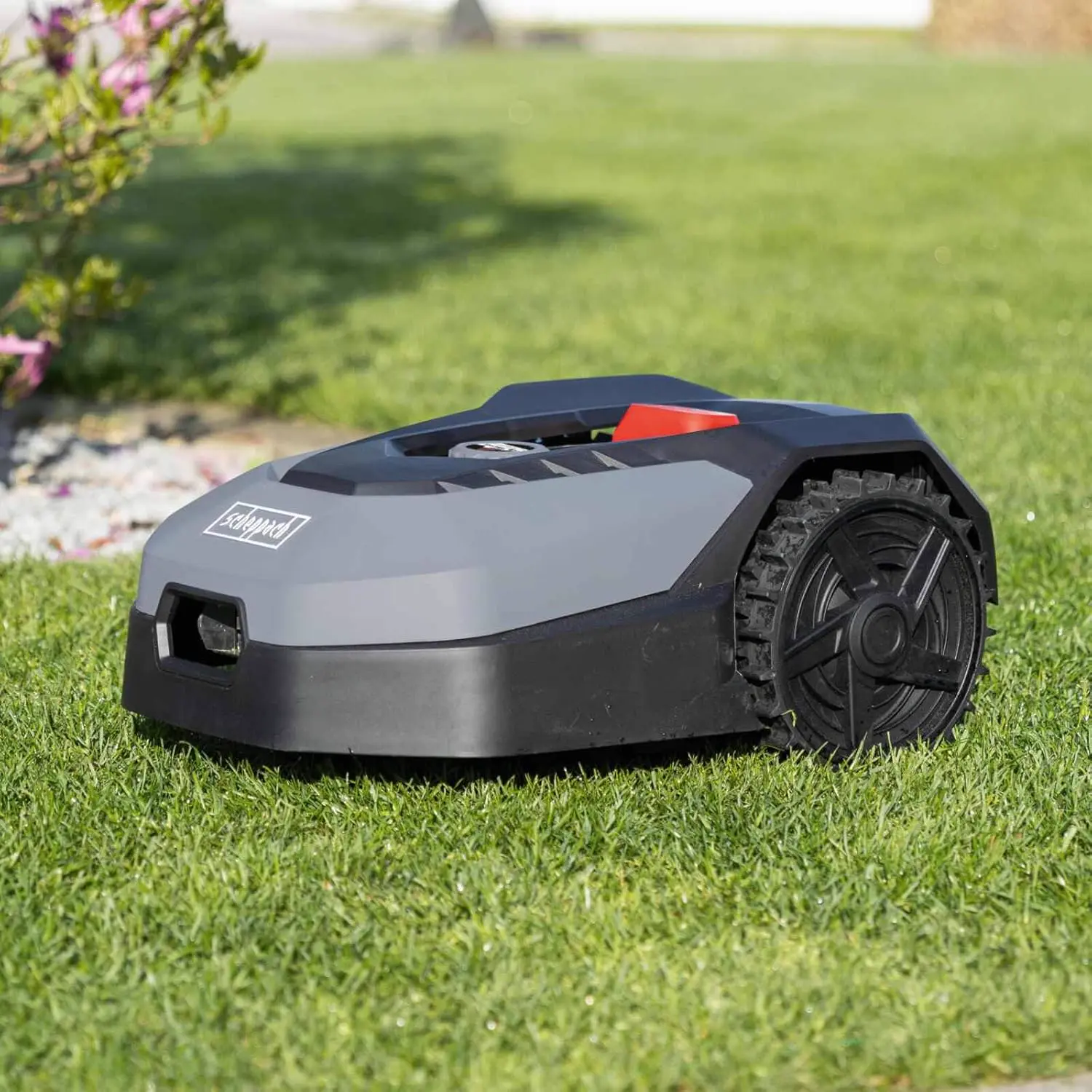 Robot tondeuse 600 m² vue 2