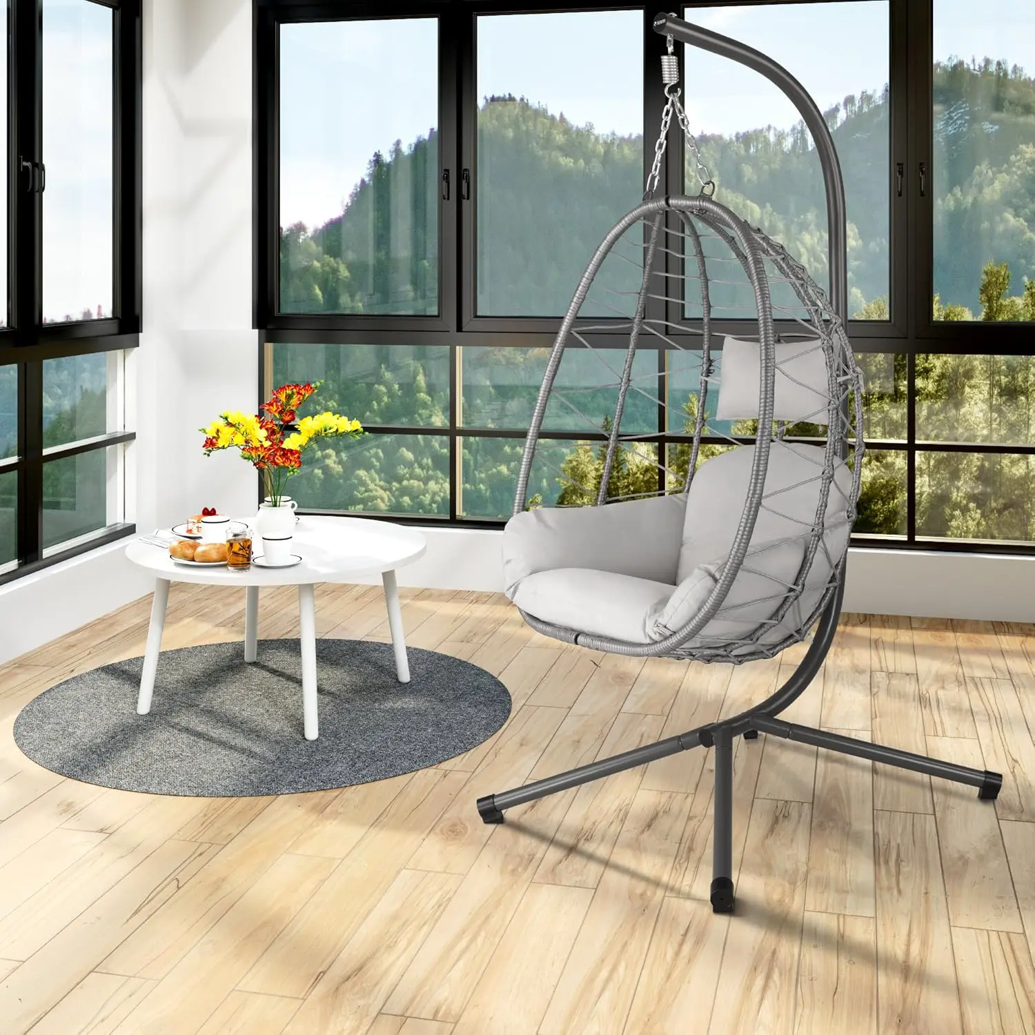 Fauteuils suspendus en acier gris vue 2