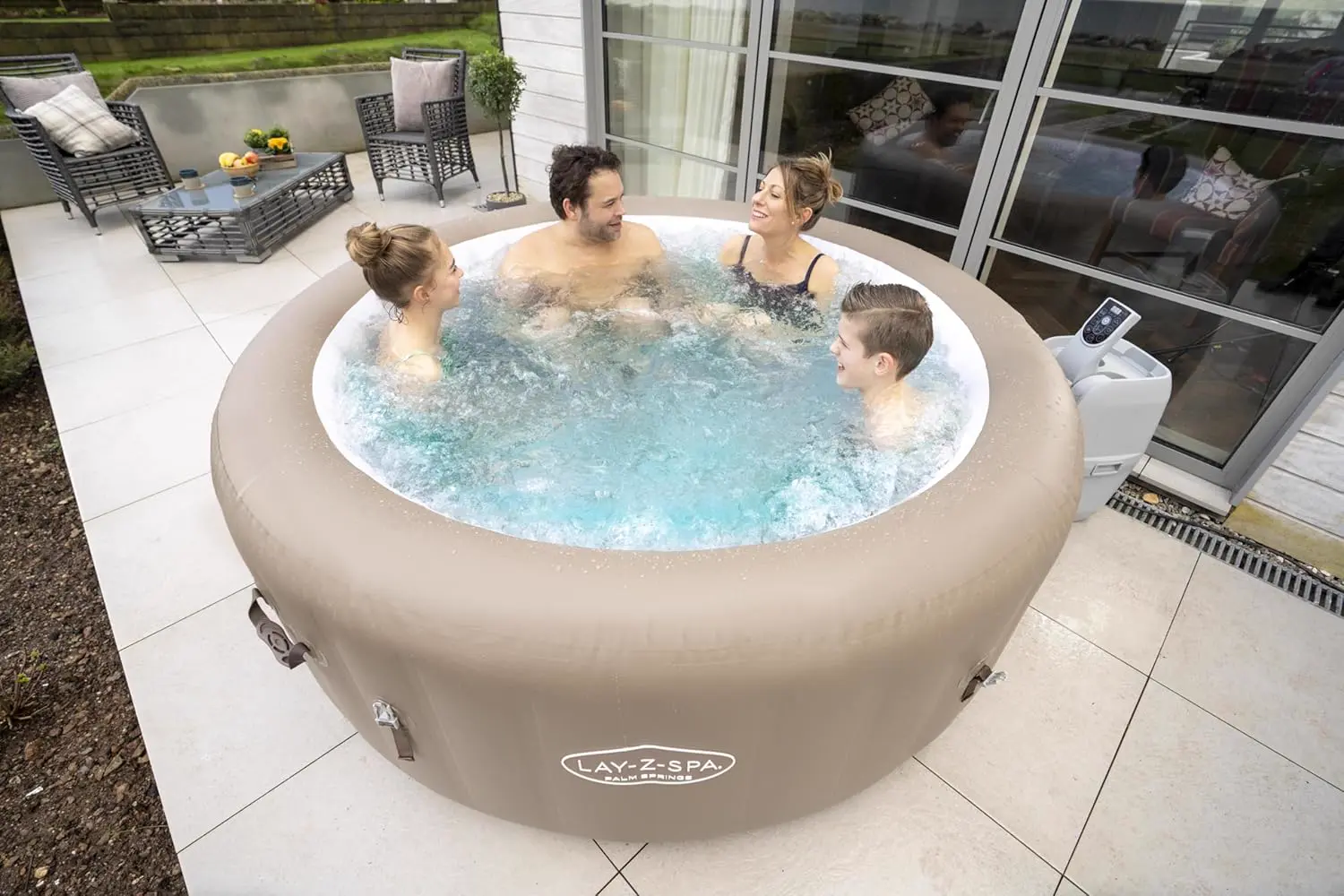 Spa gonflable 4 personnes 6 places sable 77 x 28 vue 8