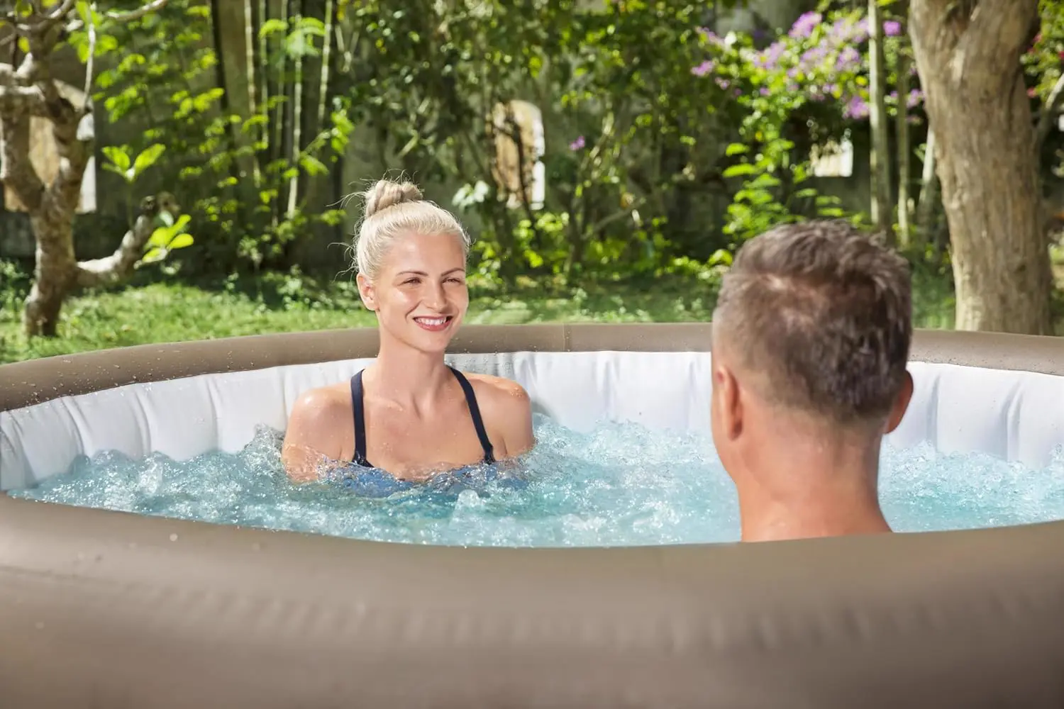 Spa gonflable 4 personnes 6 places sable 77 x 28 vue 11