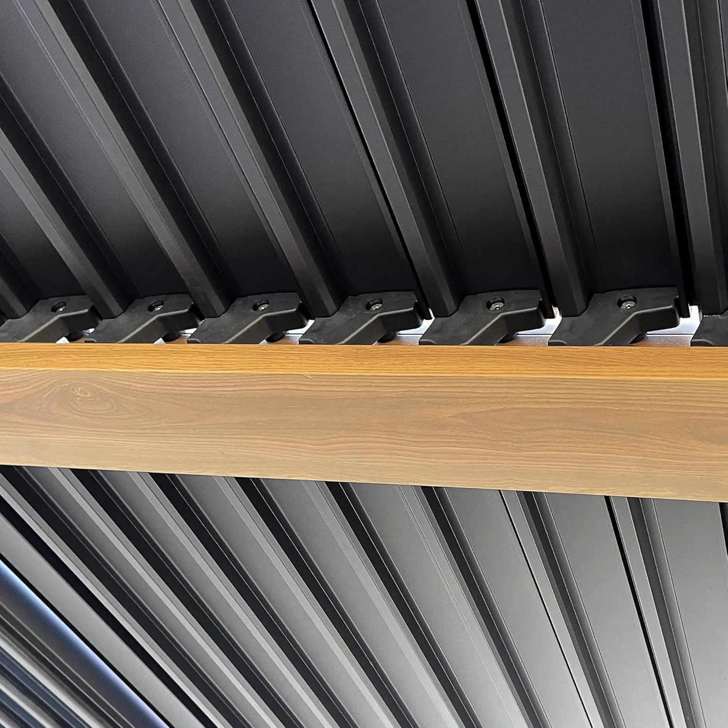 Pergola en aluminium noir 3 x 4 m vue 9