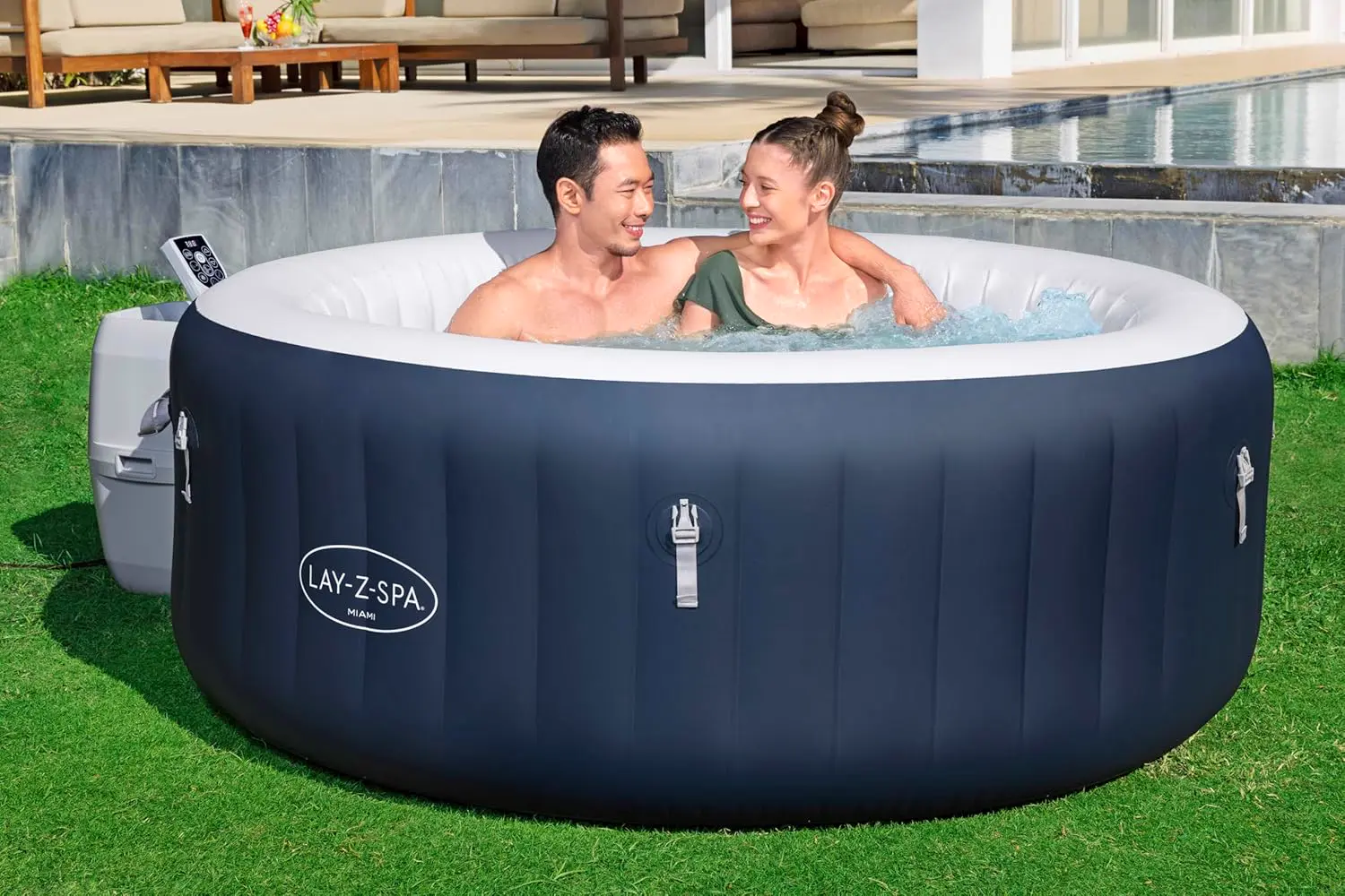 Spa gonflable 4 personnes 2 places bleu 180 x 66 cm vue 3