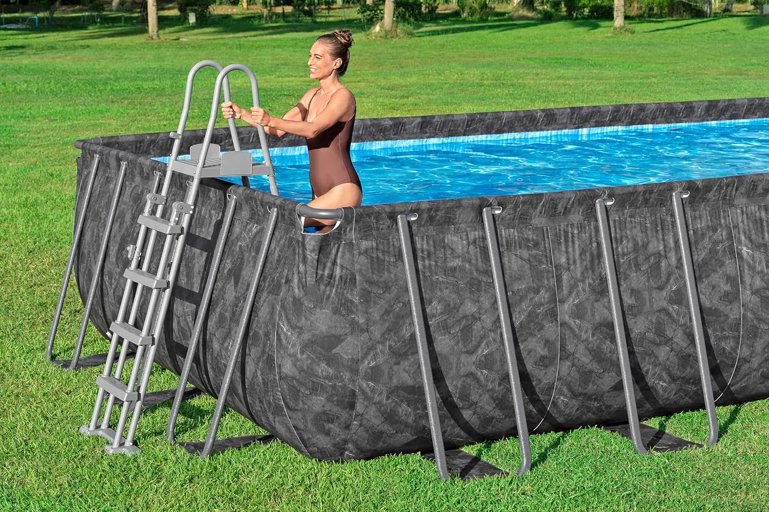 Piscine hors sol en acier gris vue 10
