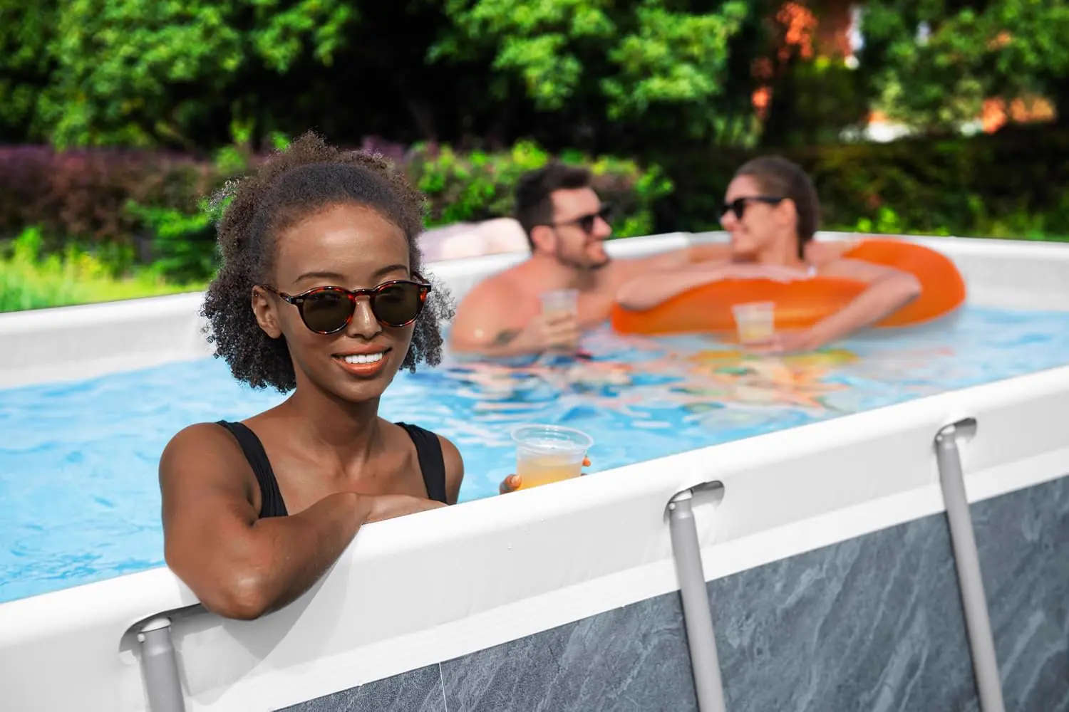 Piscine hors sol en acier gris vue 5