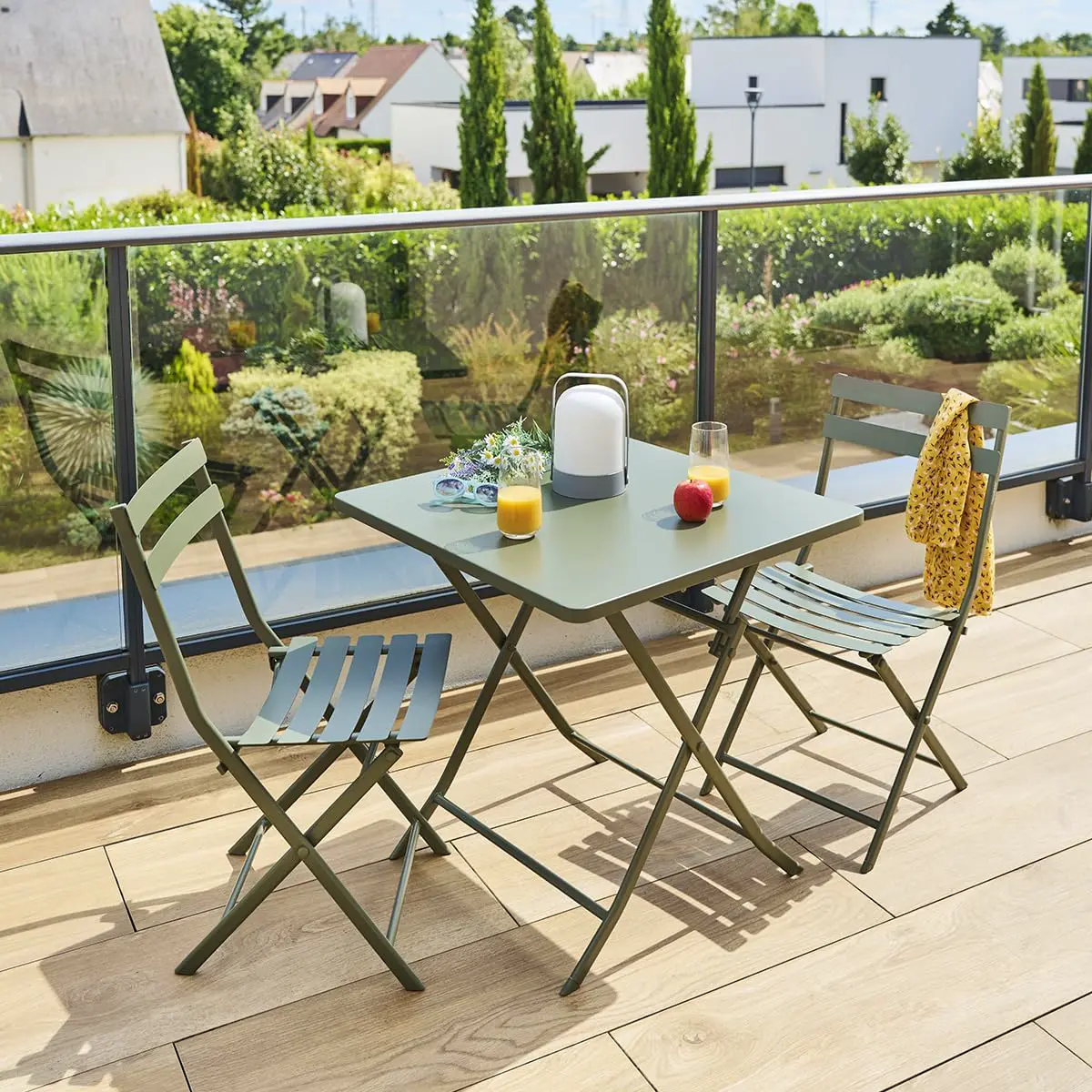 Table de jardin 2 places en acier vert 70 x 70 vue 2