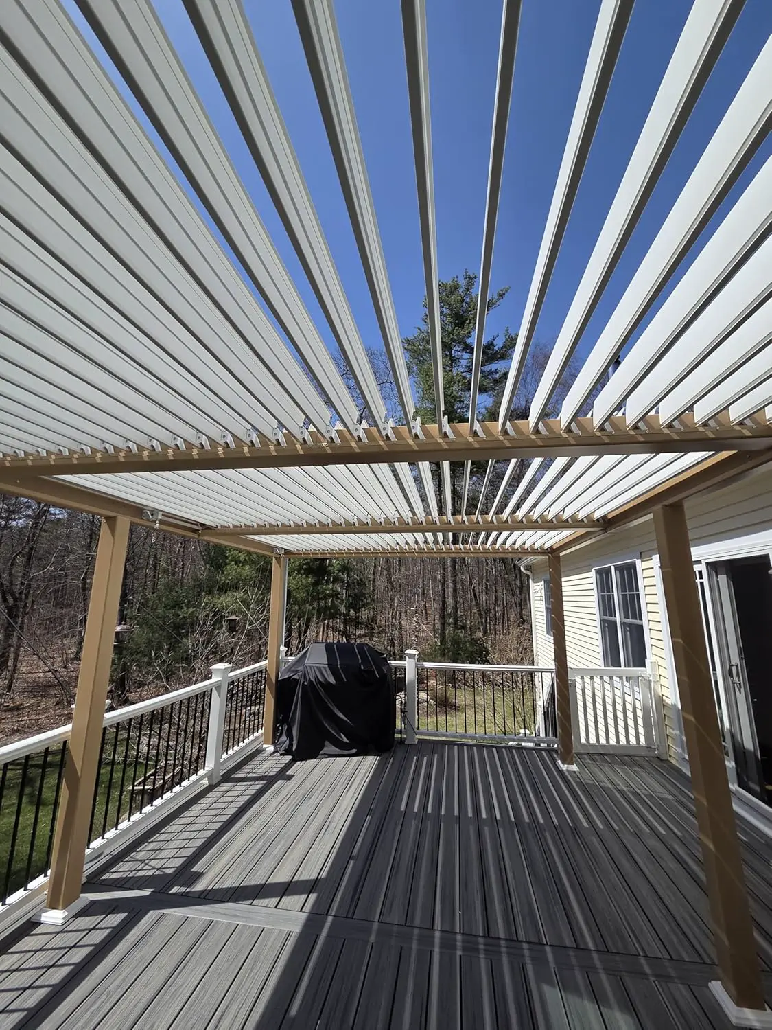 Pergola en aluminium 24 m² vue 3