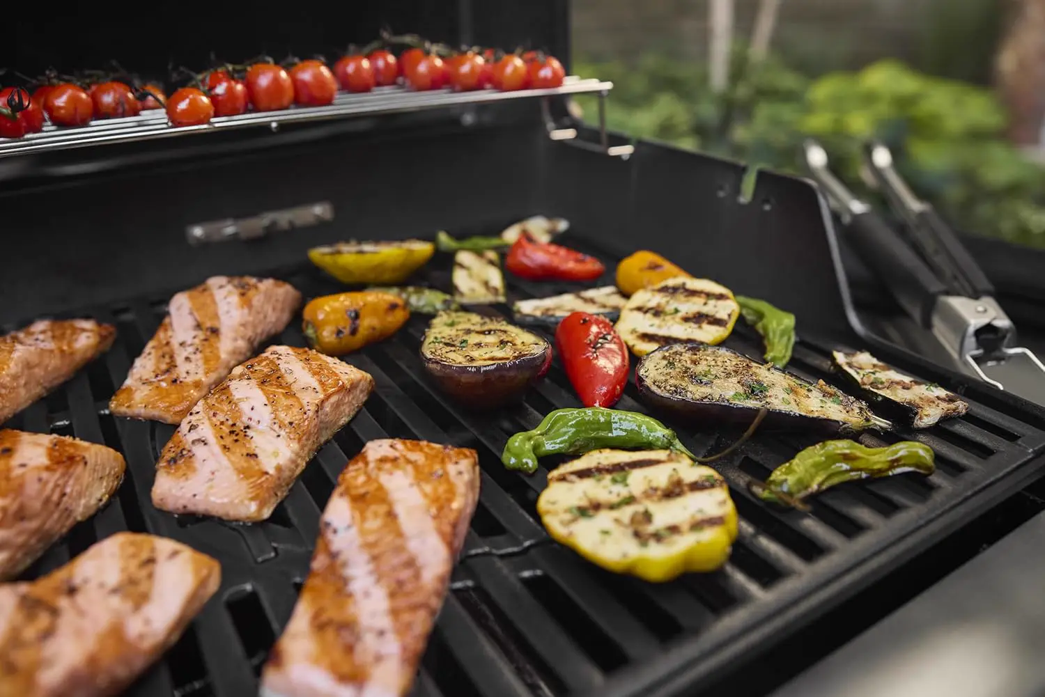 Barbecue weber 6 places en aluminium noir 51 x 46 cm vue 17