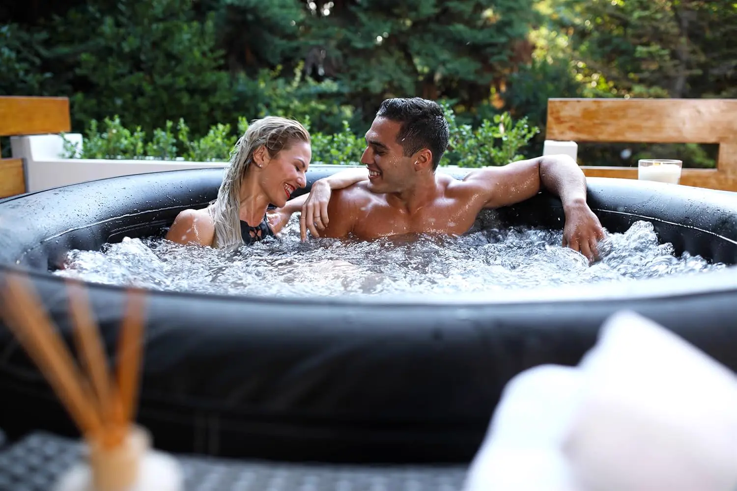 Spa gonflable 6 personnes 6 places 204 x 70 cm vue 4