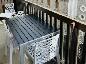 Table de jardin 6 places en aluminium gris 110 x 70 cm — contenu détaillé 10