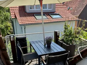 Table de jardin 6 places en aluminium gris 110 x 70 cm — contenu détaillé 11
