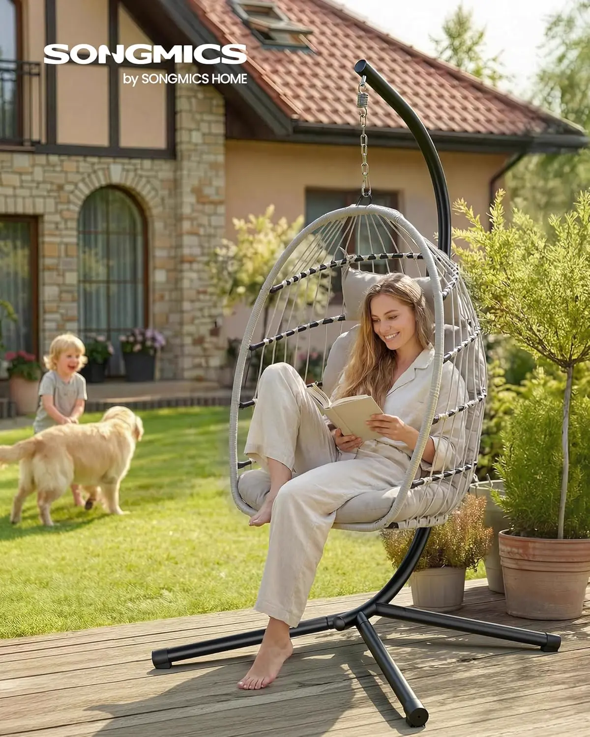 Fauteuils suspendus en acier blanc vue 2