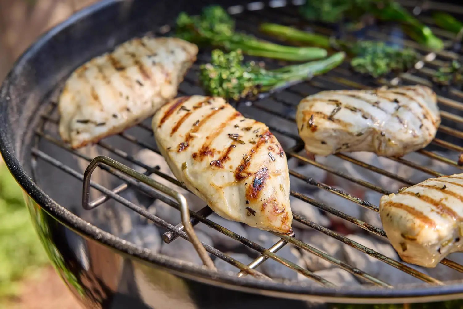 Barbecue weber en acier noir vue 17