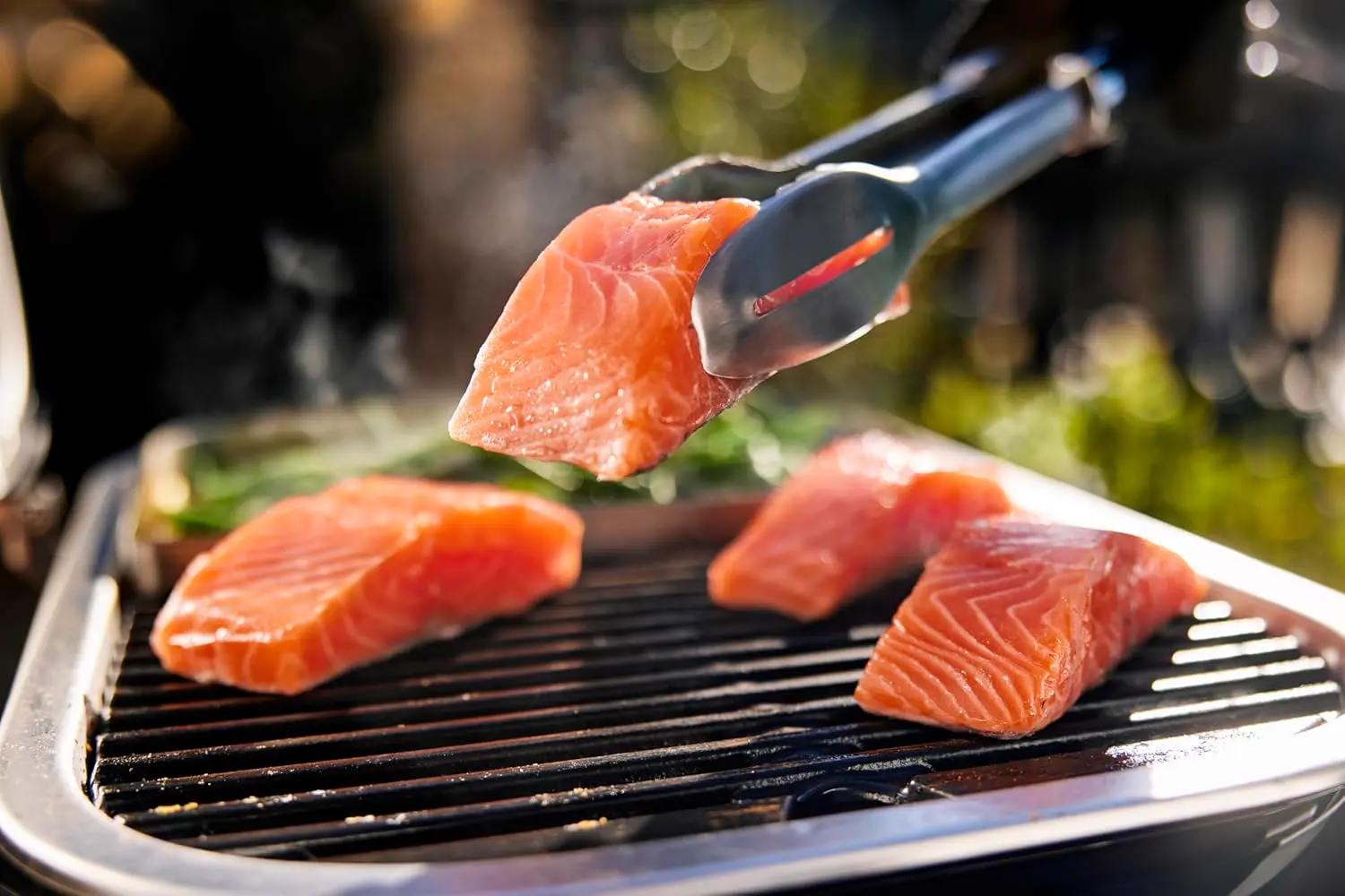 Barbecue weber 4 places noir 43 × 32 cm vue 16
