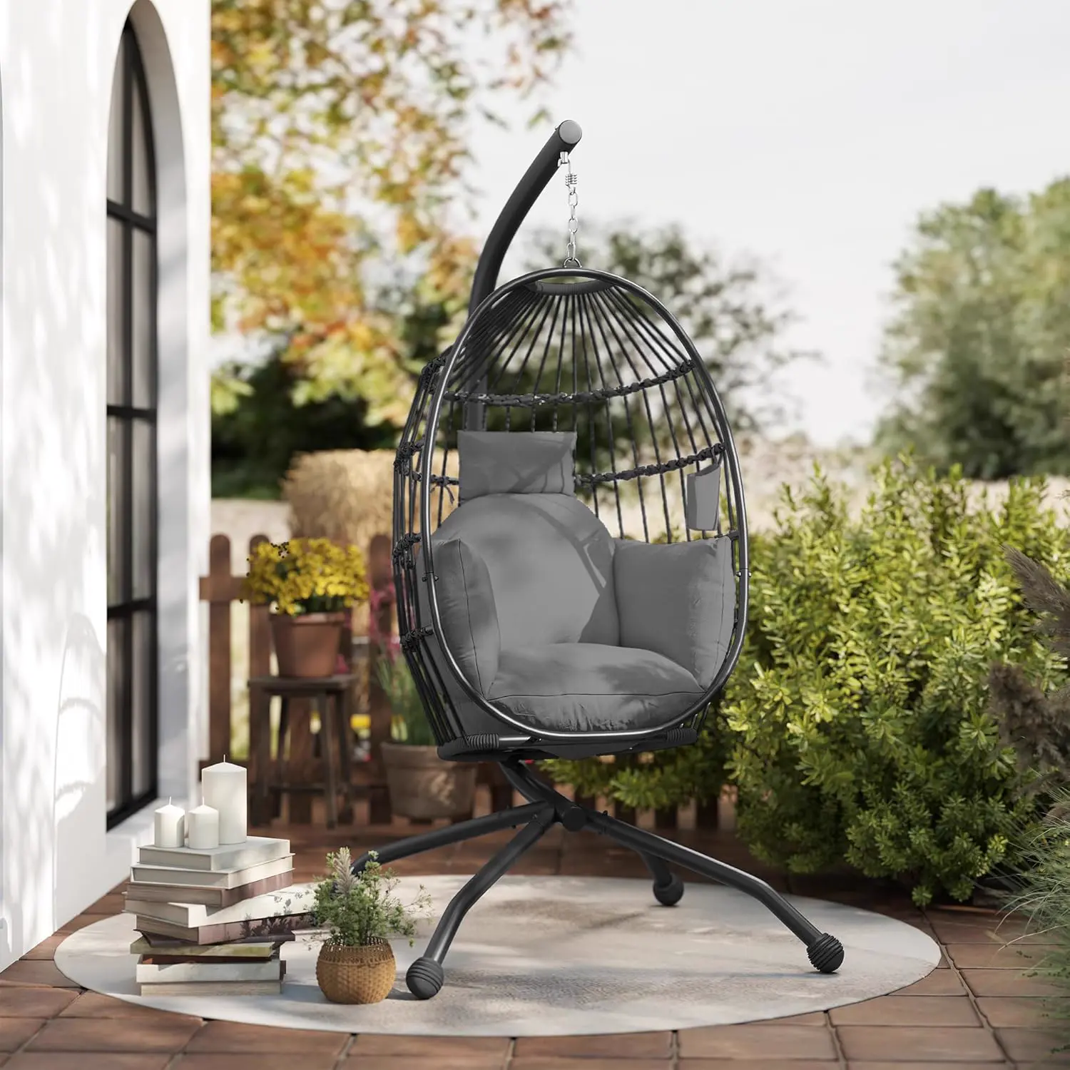 Fauteuils suspendus en acier gris vue 9
