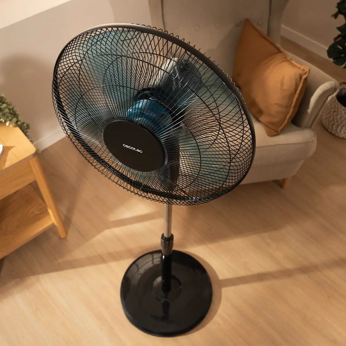Ventilateur noir vue 7