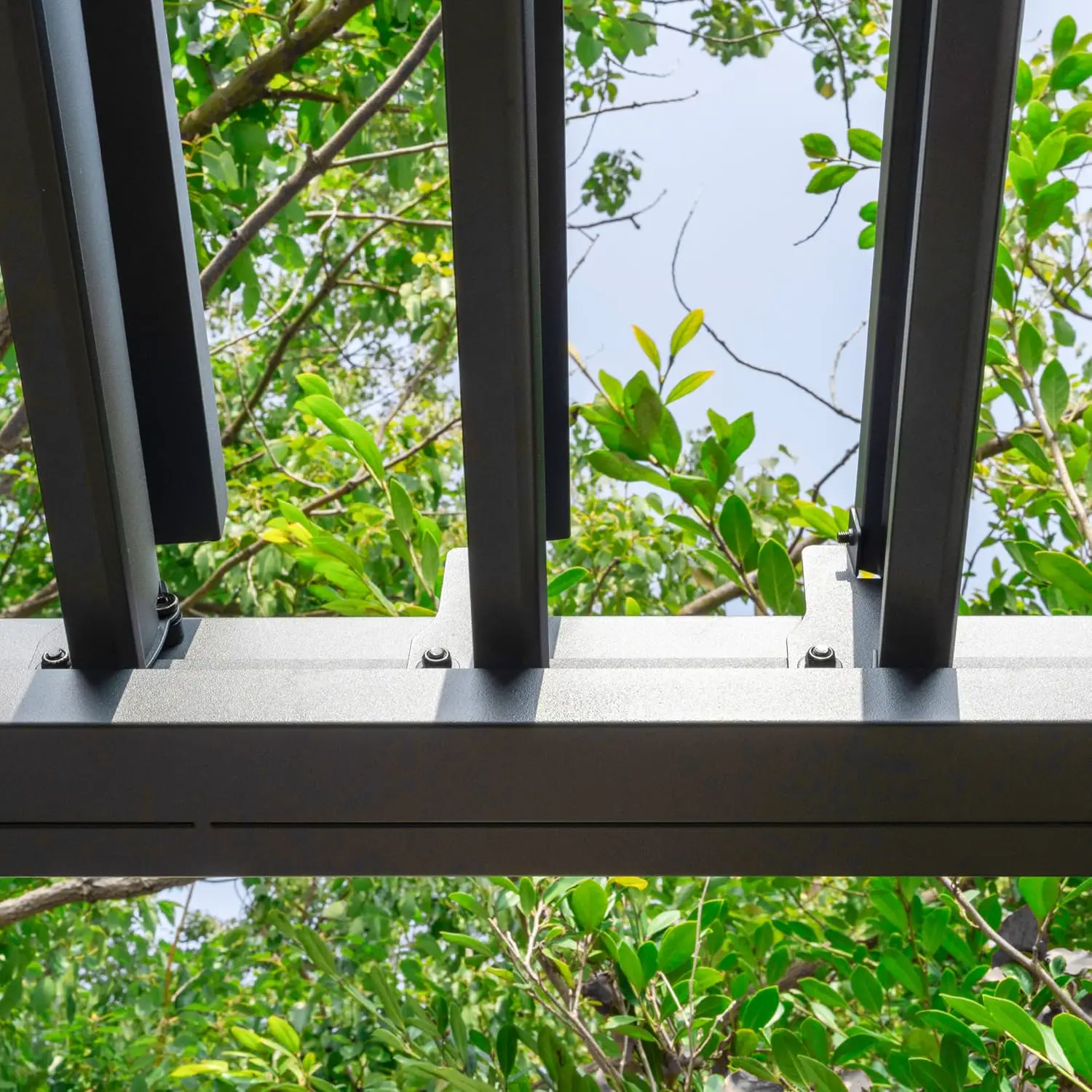 Pergola en acier anthracite 3x3,5 m vue 7