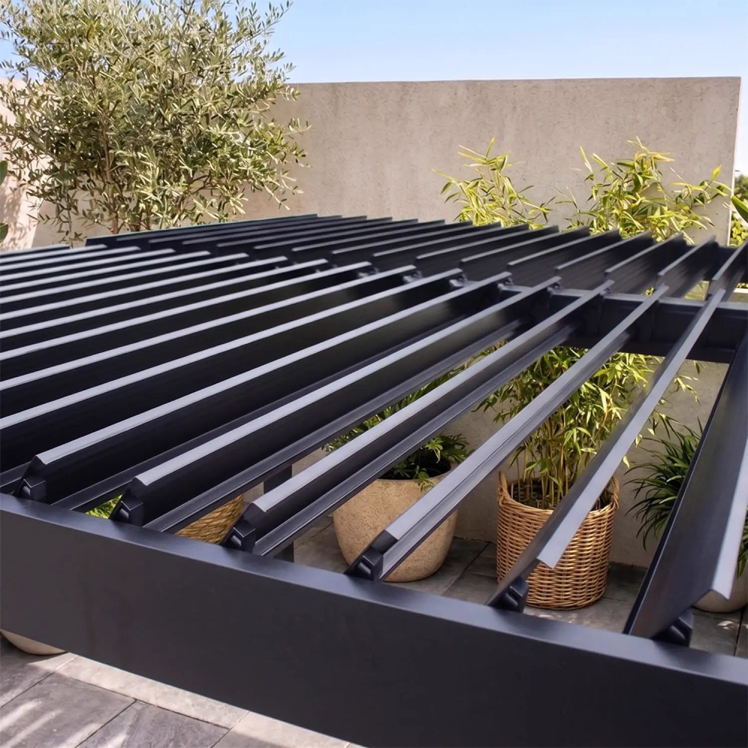 Pergola en aluminium noir 9 m² vue 9