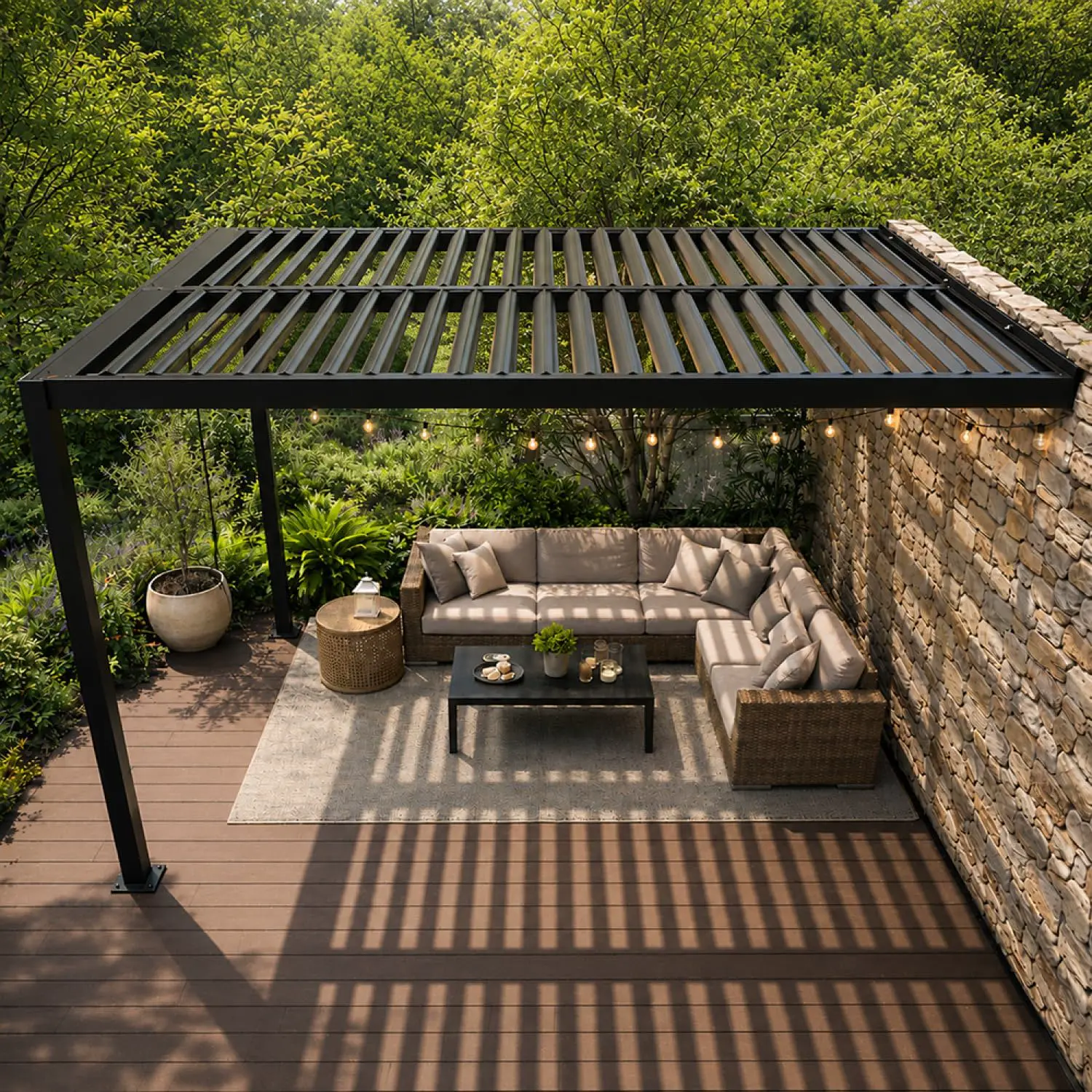 Pergola en acier noir 12 m² adossée vue 7